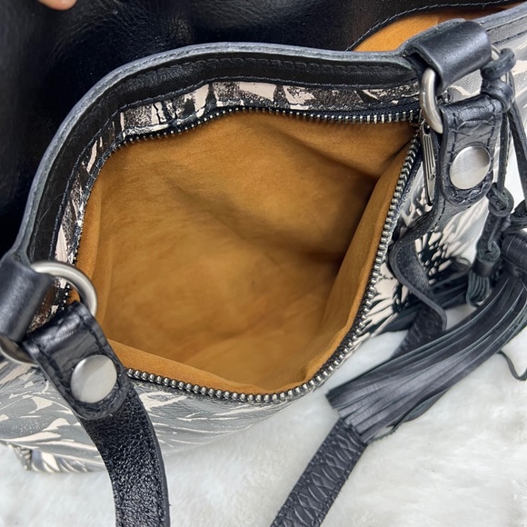 Patricia Nash  Black and White Floral Women's Bag - Picture 14 of 15